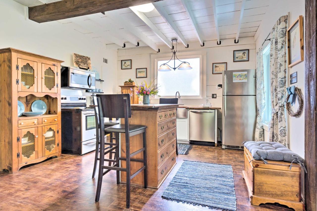 אושן ספרינגס Historic Biloxi Bay Cottage With Beautiful View מראה חיצוני תמונה