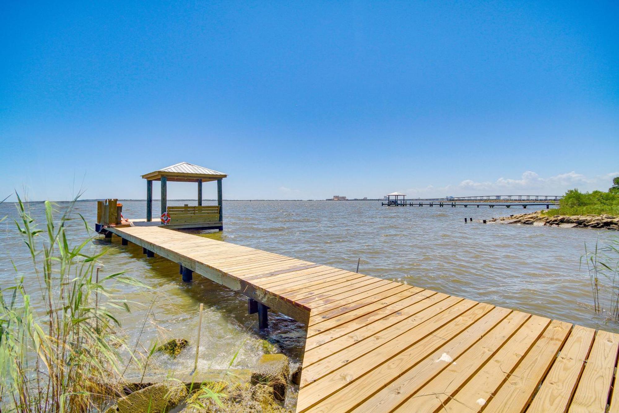 אושן ספרינגס Historic Biloxi Bay Cottage With Beautiful View מראה חיצוני תמונה
