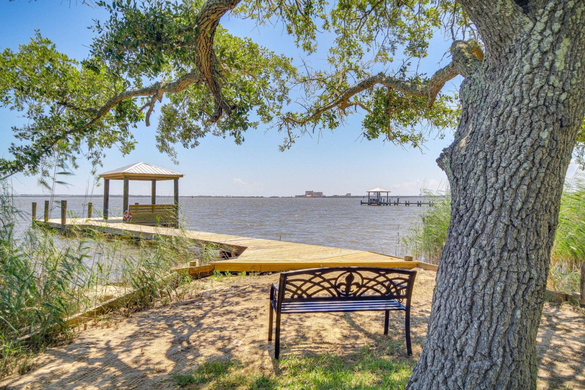 אושן ספרינגס Historic Biloxi Bay Cottage With Beautiful View מראה חיצוני תמונה